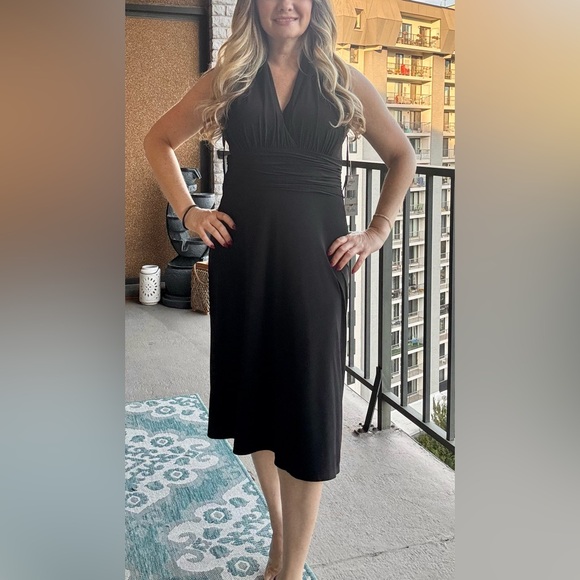 Evan Picone Dresses | Evan Picone Black Halter Sundress Cocktail | Color: Black | Size: 10p | Lyndsay1717's Closet Evan Picone Dresses | Evan Picone Black Halter Sundress Cocktail | Color: Black | Size: 10p | Lyndsay1717's Closet